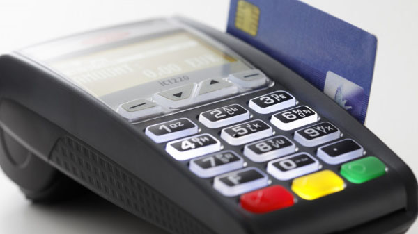 Rivolta obbligo carta di credito